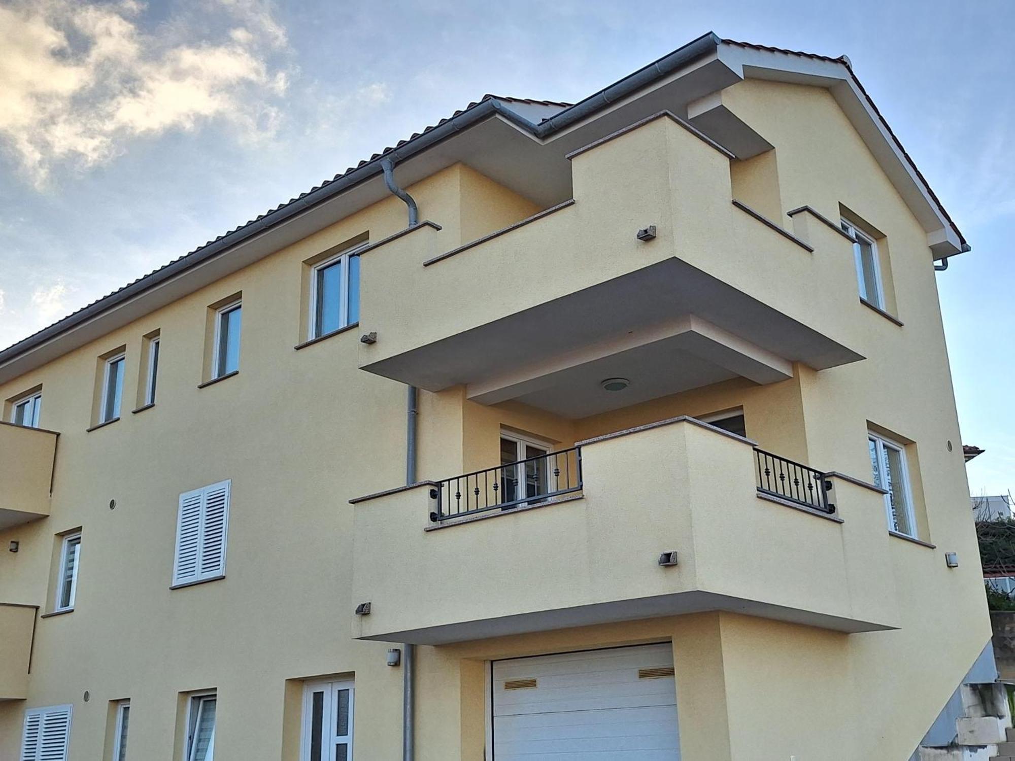Apartmani Marin1 Vrbnik Bagian luar foto