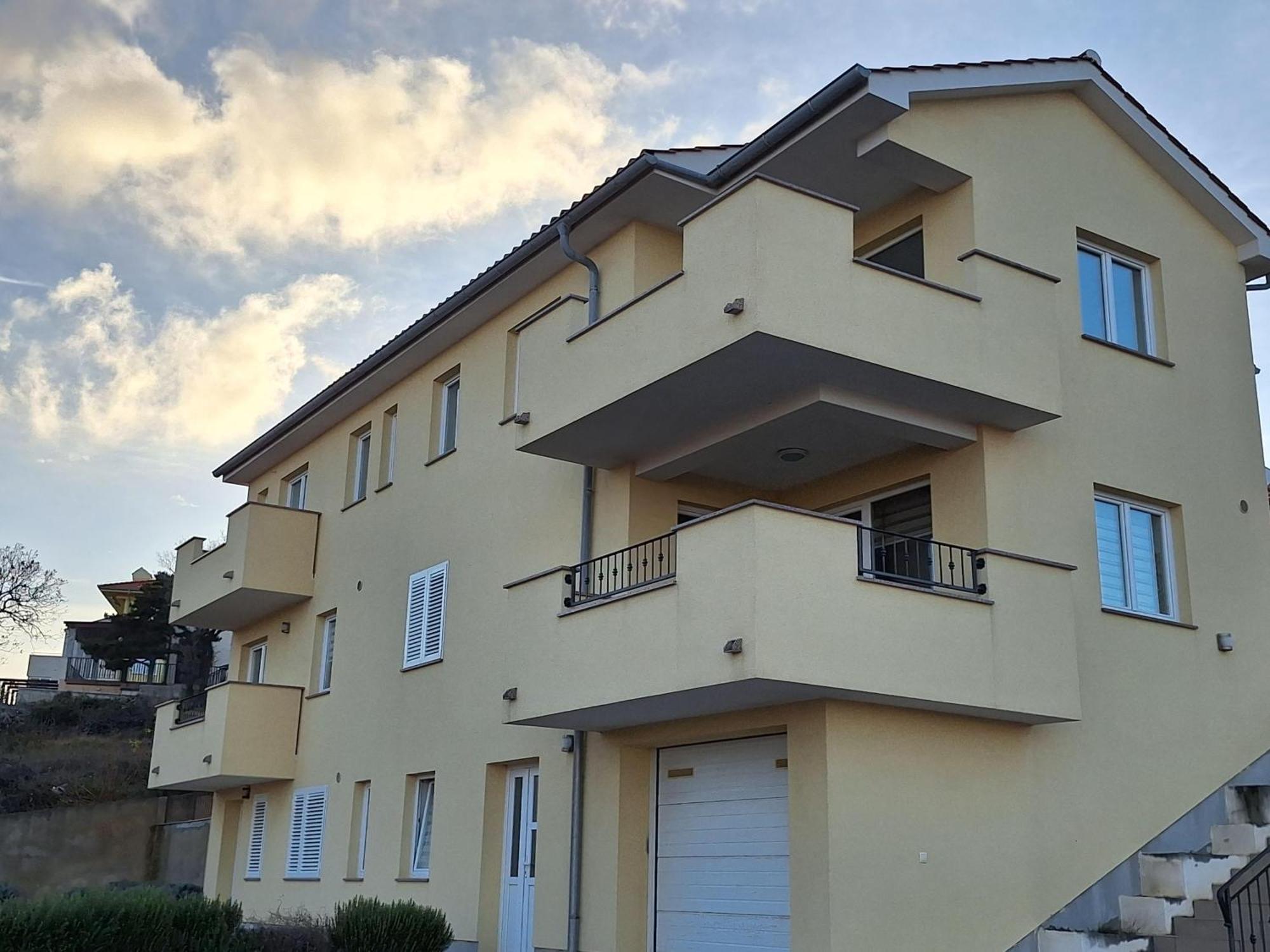 Apartmani Marin1 Vrbnik Bagian luar foto