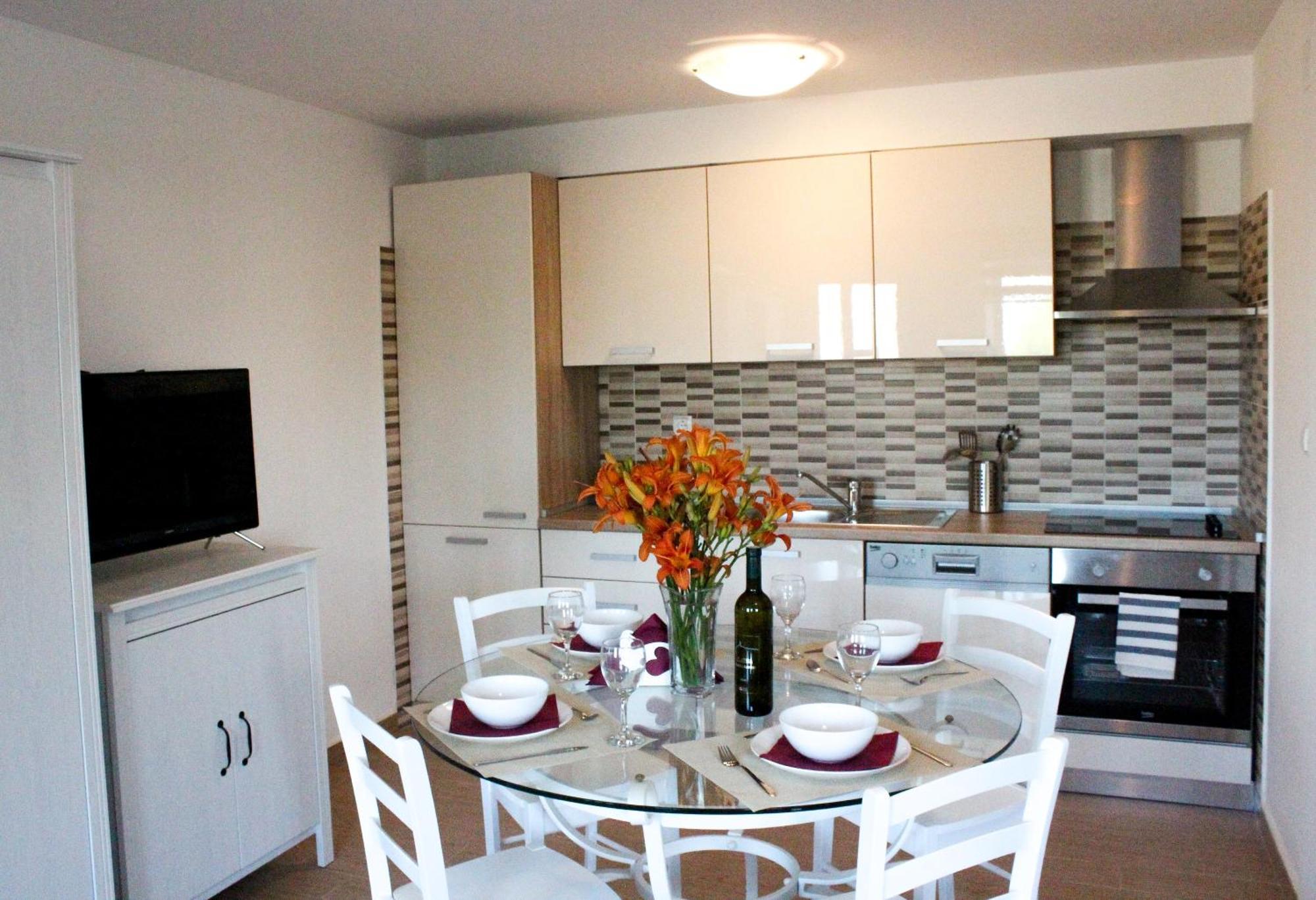 Apartmani Marin1 Vrbnik Ruang foto